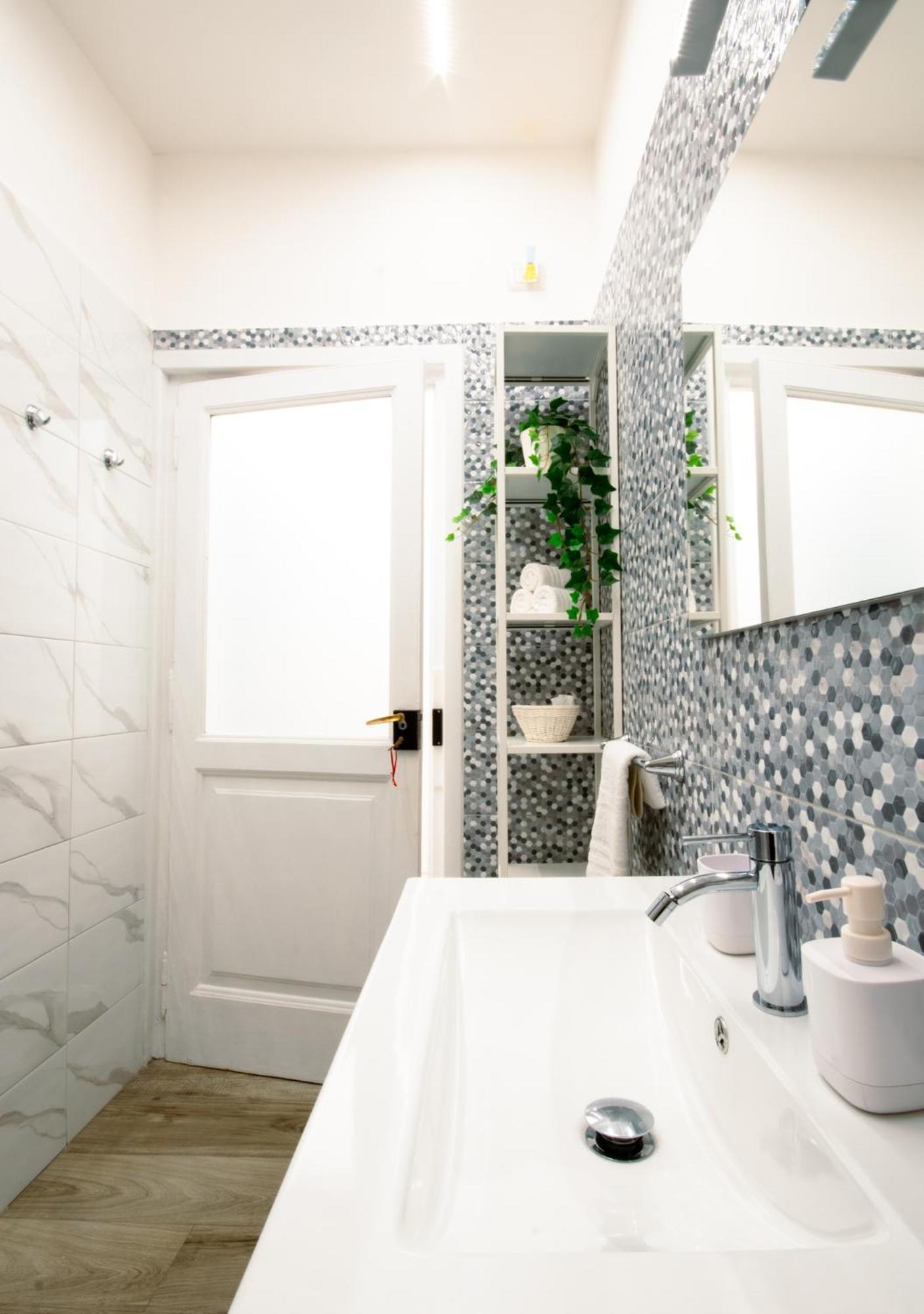 Casa Cosmedin Apartment เนเปิลส์ ภายนอก รูปภาพ