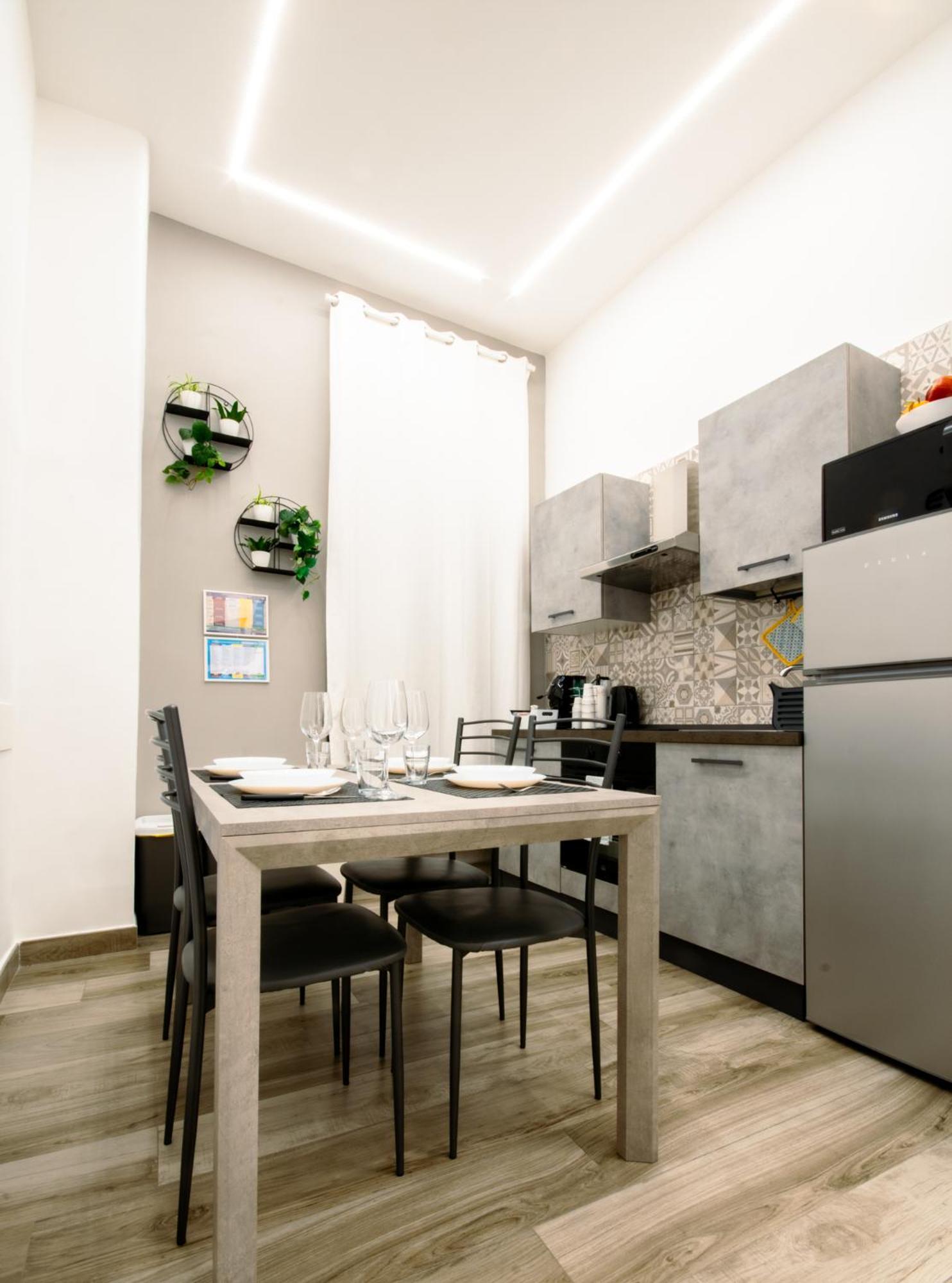 Casa Cosmedin Apartment เนเปิลส์ ภายนอก รูปภาพ